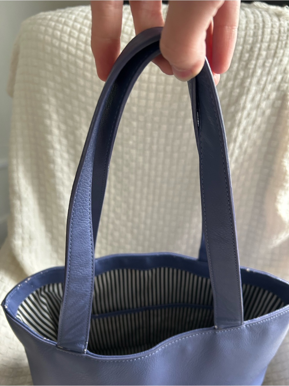 Kate Spade New York Lita Street Scallop Andrea Tote DISCOUNTED FOR WEAR - Picture 13 of 15